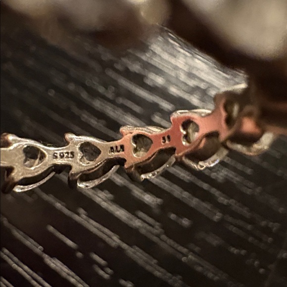 Pandora ring band of hearts women’s size 8 1/2 - Picture 4 of 5